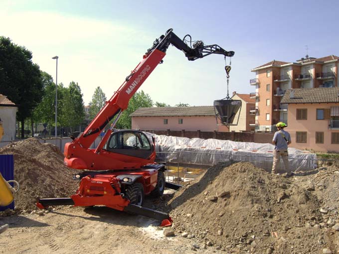 旋转型伸缩臂叉车 MRT-X 2150 P +