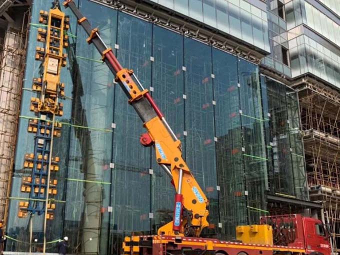 玻璃吸盘租赁施工现场